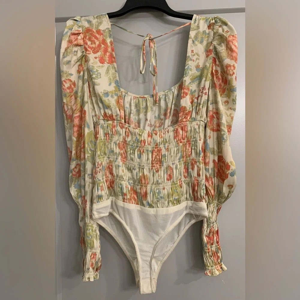 Free People Intimately Smock It To You Bodysuit size Medium Floral Ivory Smocked - Picture 13 of 15